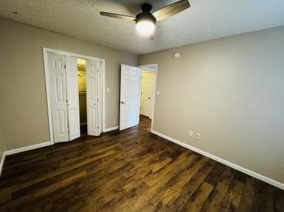 IMG_3774_th image Hazelwood Condo - Image# 9