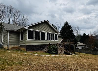 Hendersonville Home - Image# 32