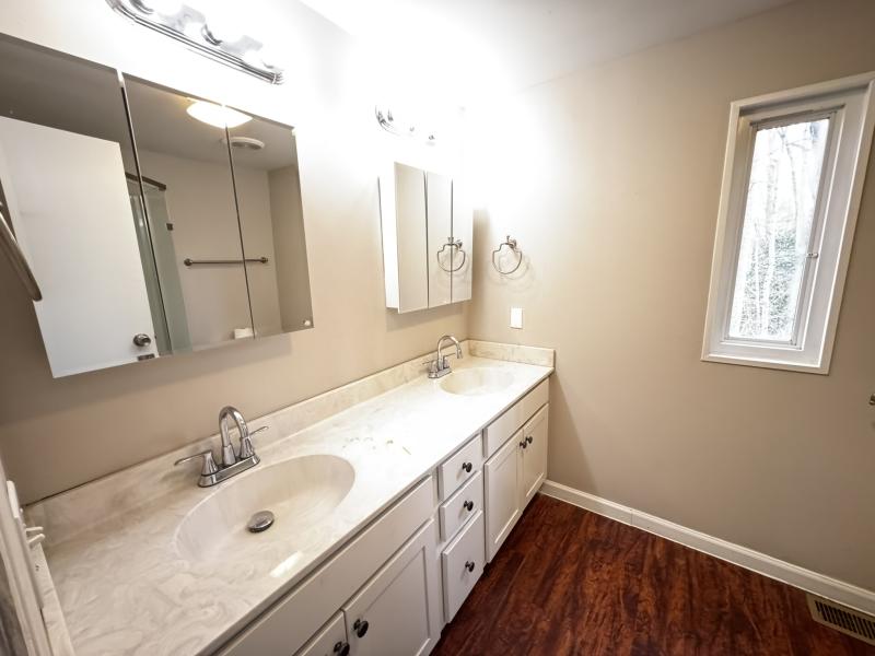 Hutch Mountain Property - Image# 15